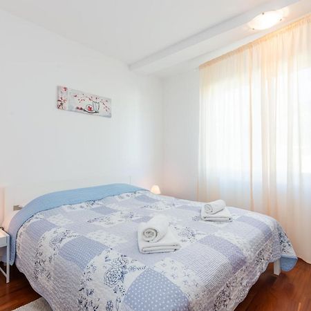 Apartment Mimoza 5, Baska, Krk Esterno foto