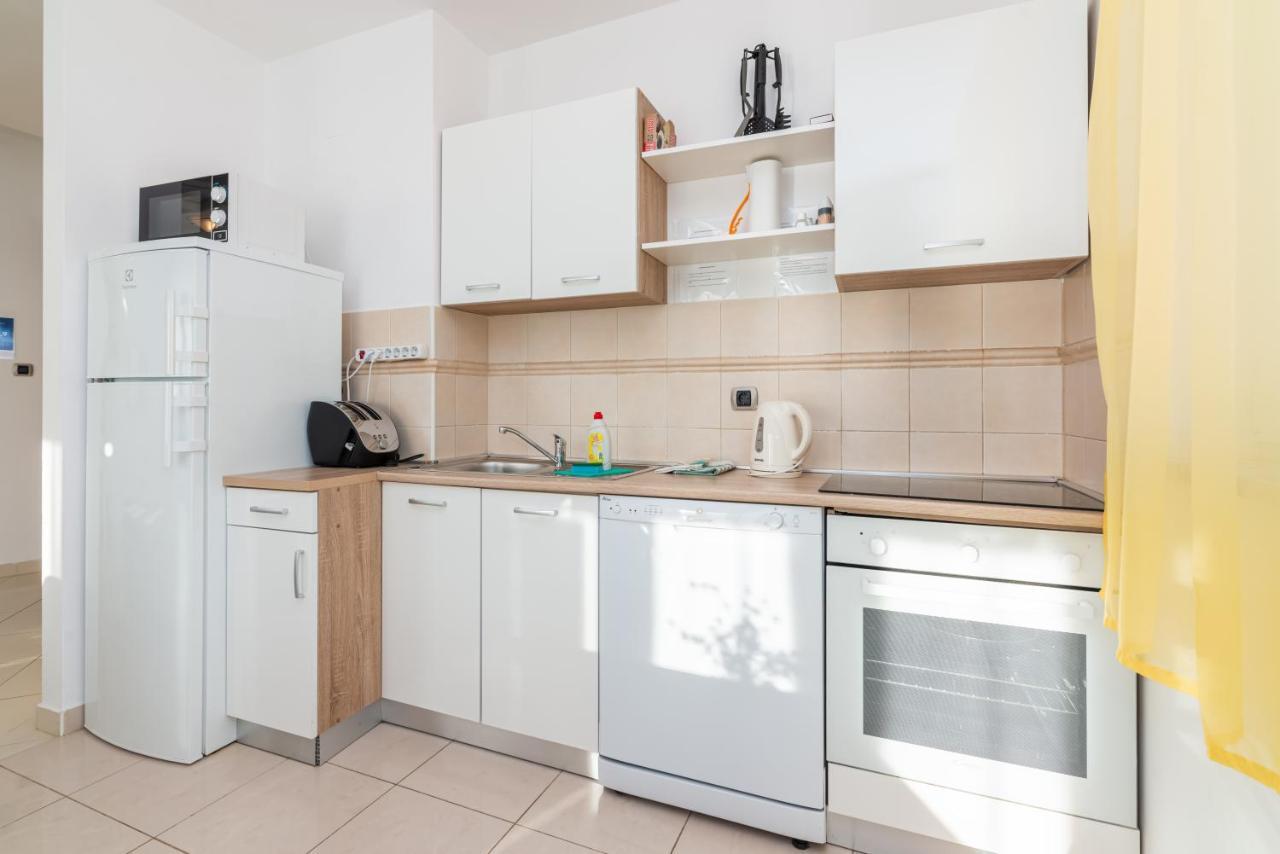 Apartment Mimoza 5, Baska, Krk Esterno foto