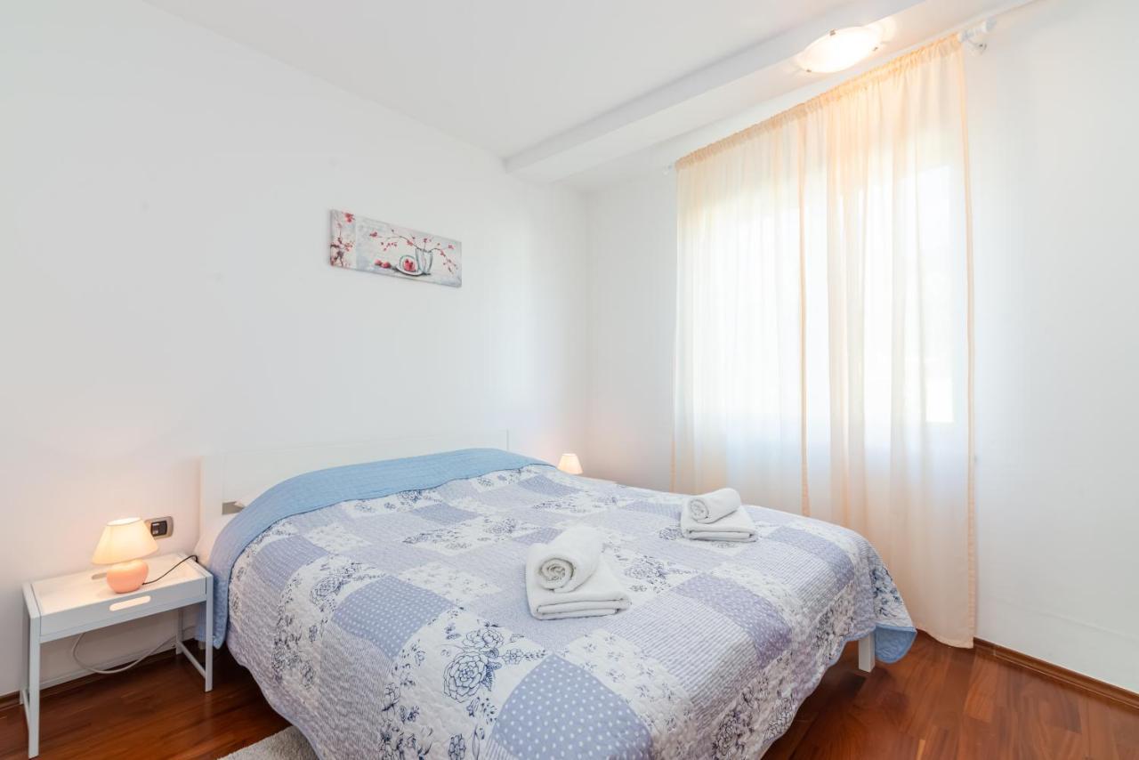 Apartment Mimoza 5, Baska, Krk Esterno foto