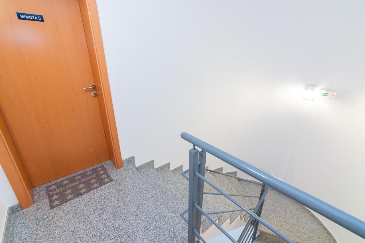 Apartment Mimoza 5, Baska, Krk Esterno foto